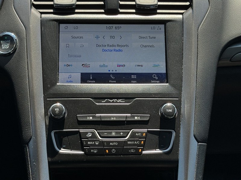 Ford Fusion Vehicle Image 12