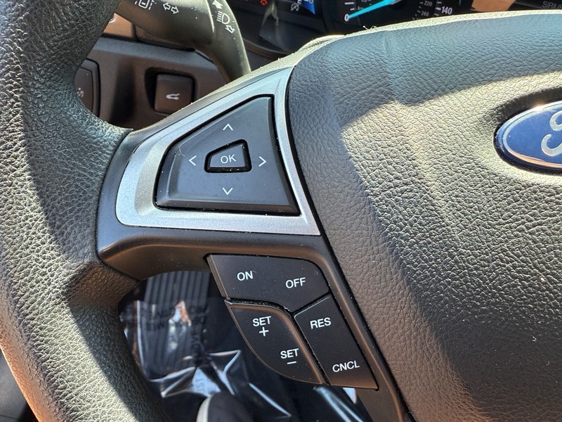 Ford Fusion Vehicle Image 16