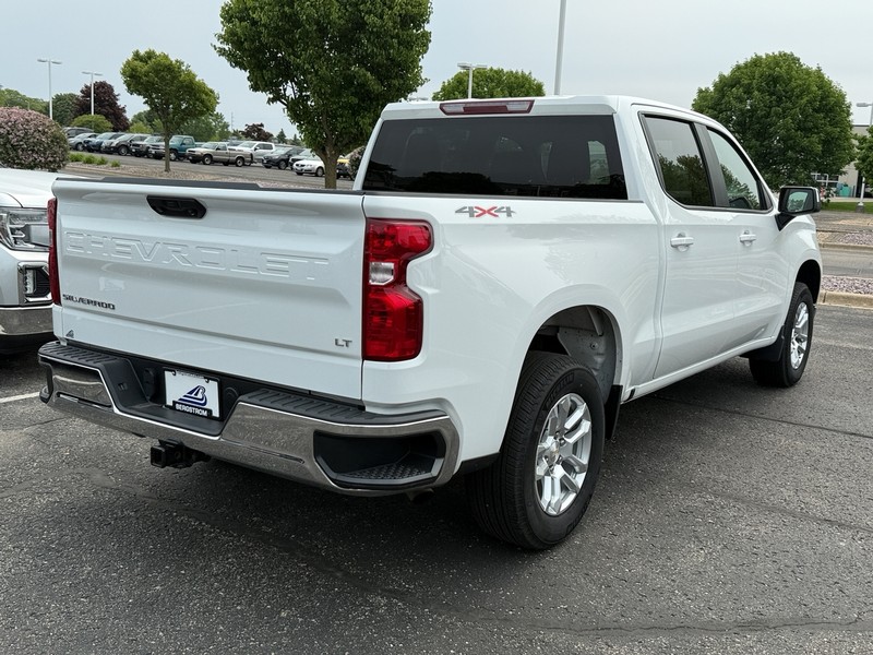 Chevrolet Silverado 1500 Vehicle Image 03