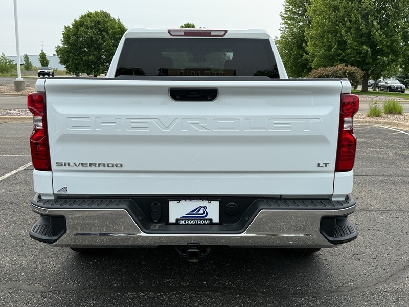 Chevrolet Silverado 1500 Vehicle Image 04