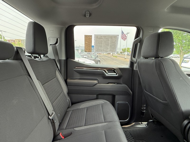Chevrolet Silverado 1500 Vehicle Image 10