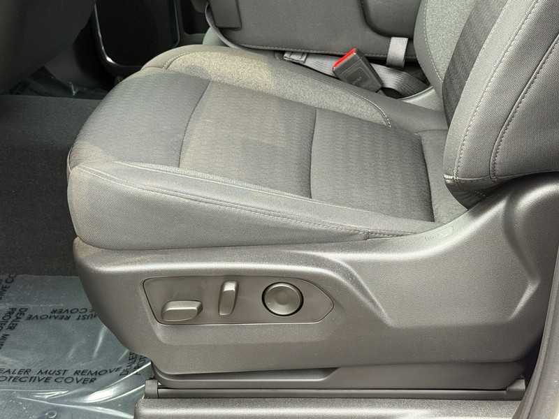 Chevrolet Silverado 1500 Vehicle Image 21