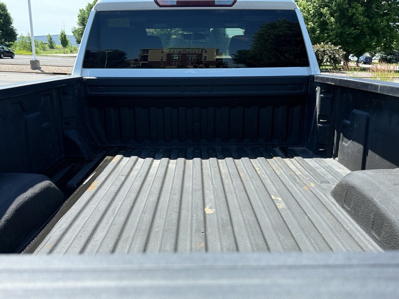 Chevrolet Silverado 2500HD Vehicle Image 05