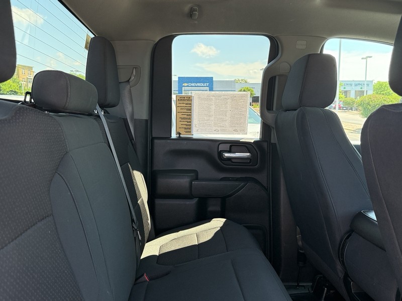Chevrolet Silverado 2500HD Vehicle Image 10