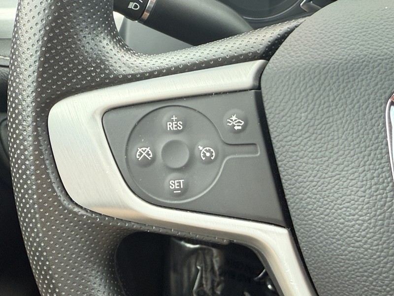 GMC Acadia Vehicle Image 17