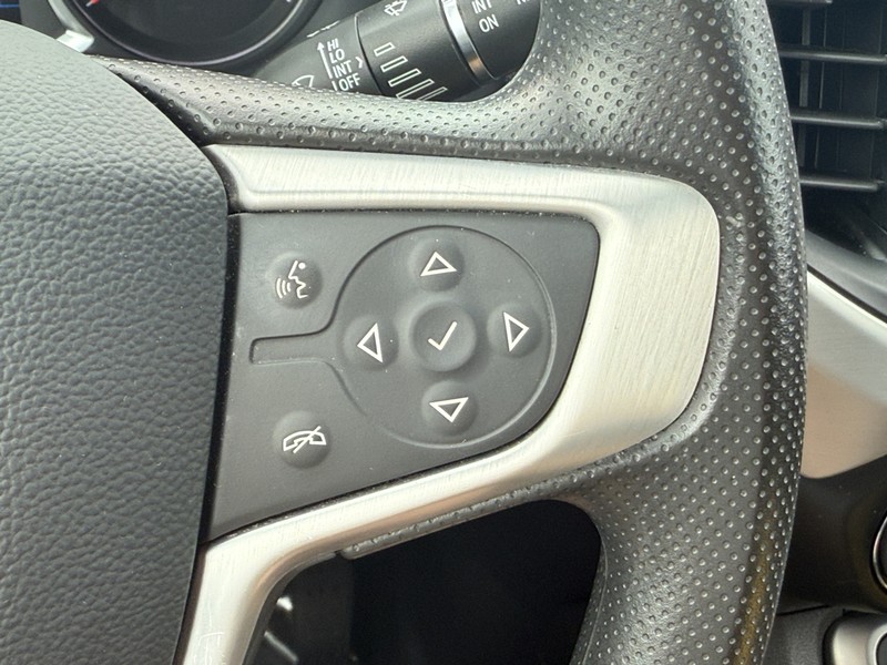 GMC Acadia Vehicle Image 18