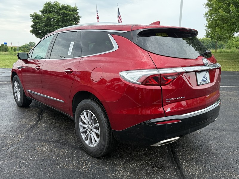 Buick Enclave Vehicle Image 05