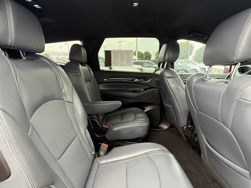 Buick Enclave Vehicle Image 10