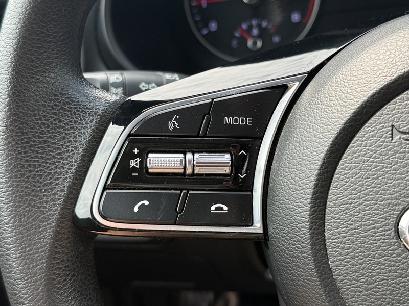 Kia Forte Vehicle Image 15