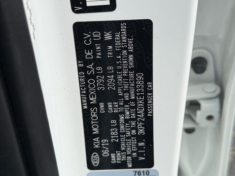 Kia Forte Vehicle Image 21