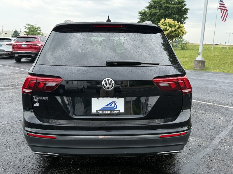 Volkswagen Tiguan Vehicle Image 04