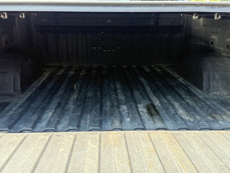 Chevrolet Silverado 1500 Vehicle Image 05
