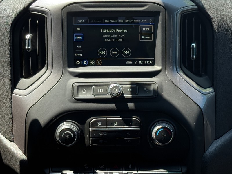 Chevrolet Silverado 1500 Vehicle Image 12