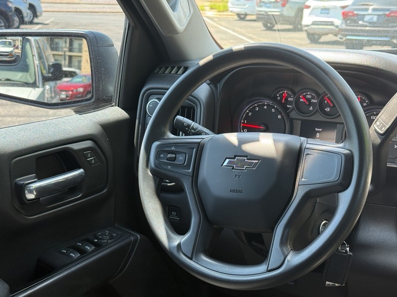 Chevrolet Silverado 1500 Vehicle Image 13