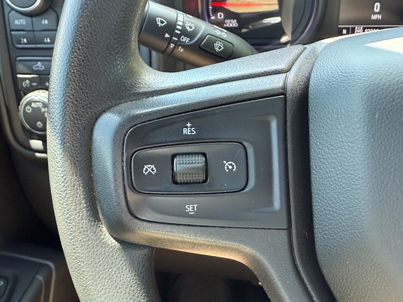 Chevrolet Silverado 1500 Vehicle Image 15