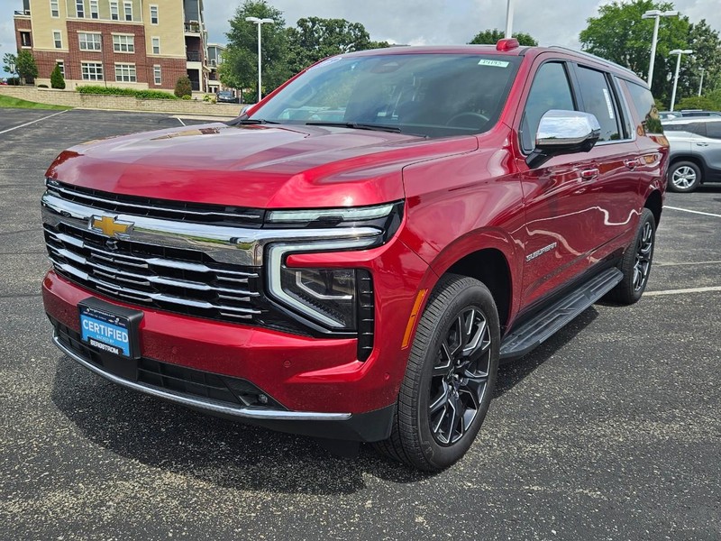 Chevrolet Suburban Vehicle Image 08