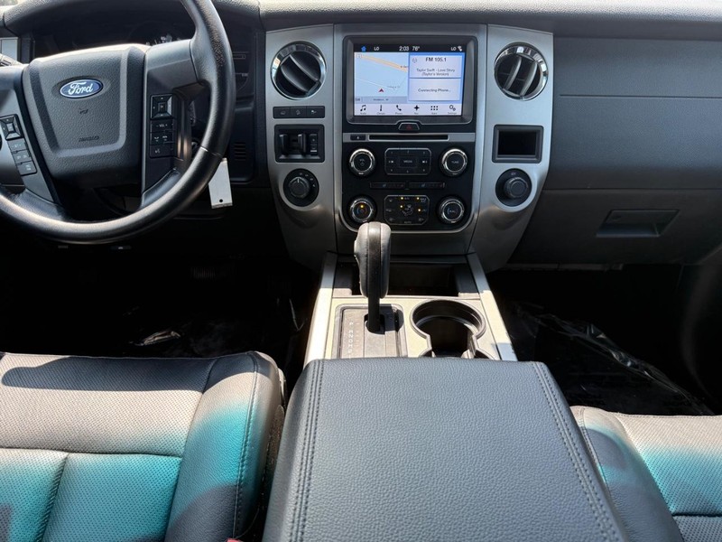 Ford Expedition Vehicle Image 10