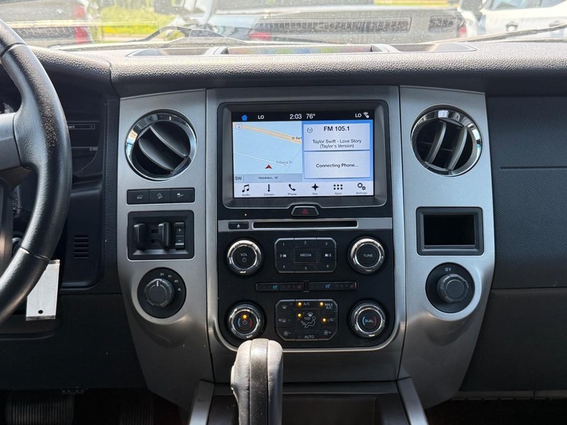 Ford Expedition Vehicle Image 11