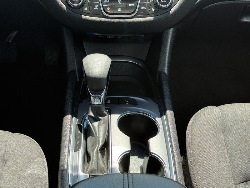 Chevrolet Malibu Vehicle Image 13