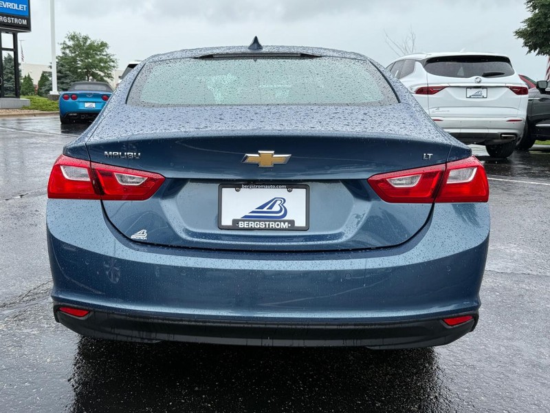 Chevrolet Malibu Vehicle Image 03