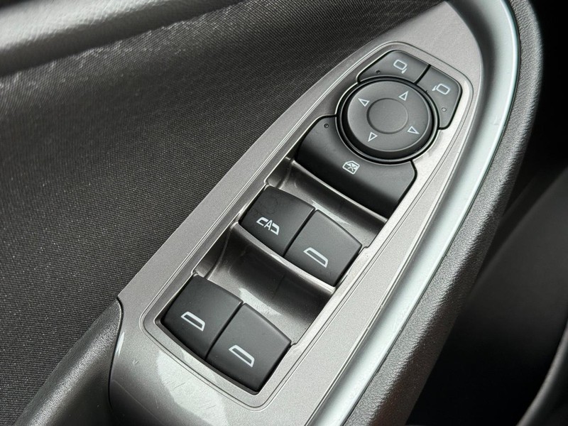 Chevrolet Malibu Vehicle Image 19