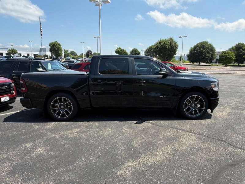Ram 1500 Vehicle Image 02