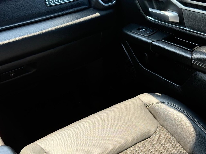 Ram 1500 Vehicle Image 14