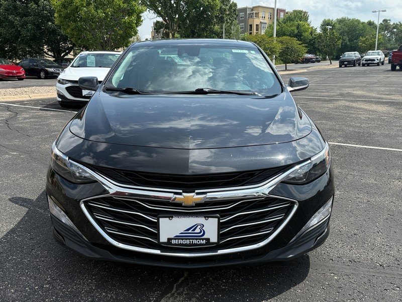 Chevrolet Malibu Vehicle Image 08