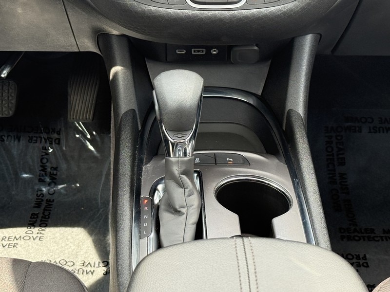 Chevrolet Malibu Vehicle Image 12
