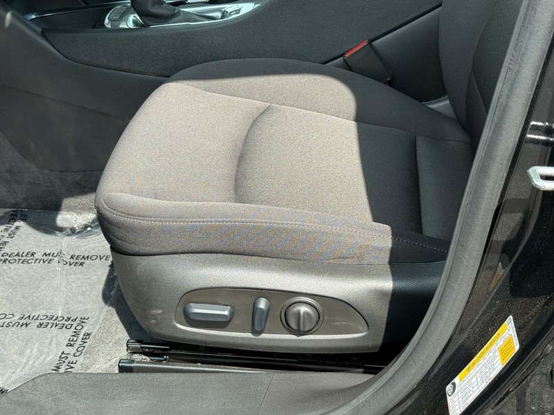 Chevrolet Malibu Vehicle Image 21
