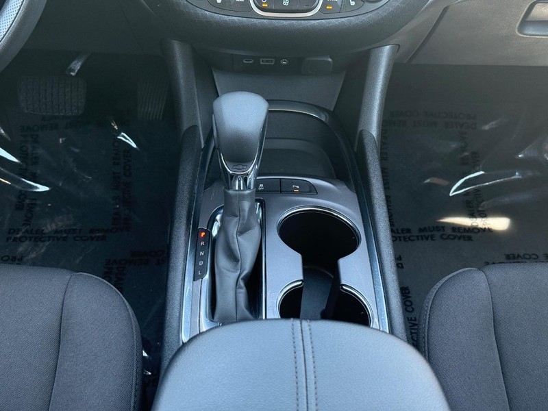 Chevrolet Malibu Vehicle Image 13