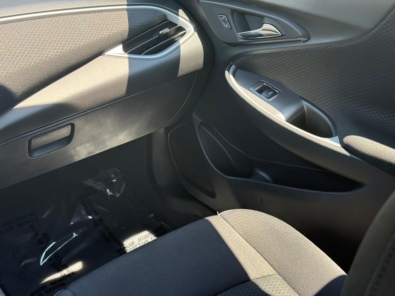 Chevrolet Malibu Vehicle Image 15