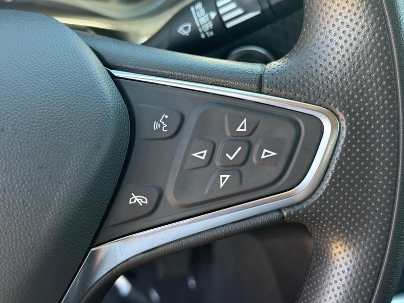 Chevrolet Malibu Vehicle Image 17