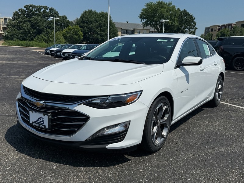 Chevrolet Malibu Vehicle Image 07