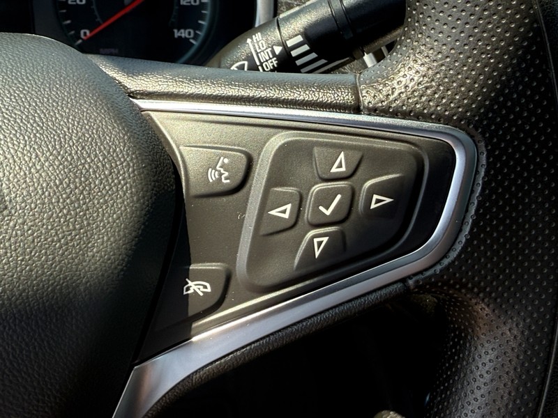Chevrolet Malibu Vehicle Image 16