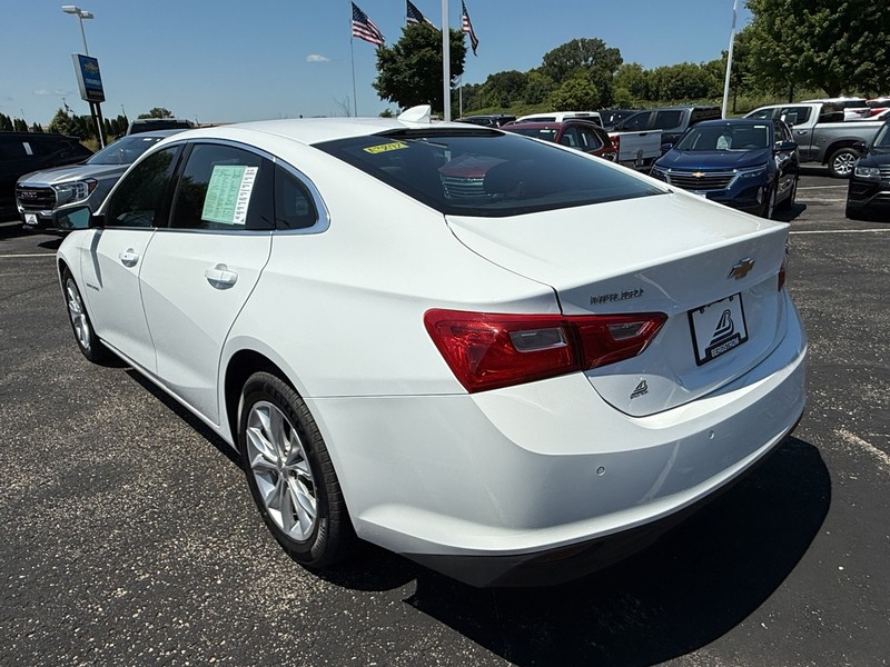 Chevrolet Malibu Vehicle Image 06