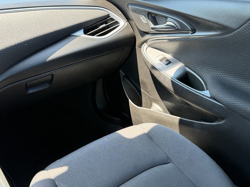 Chevrolet Malibu Vehicle Image 15