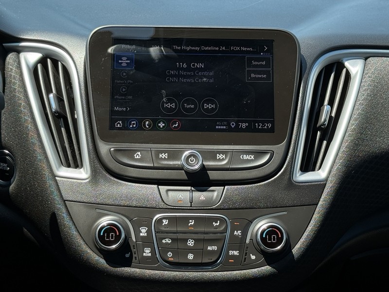 Chevrolet Malibu Vehicle Image 26
