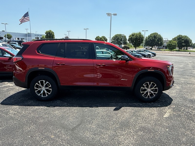 GMC Acadia Vehicle Image 02