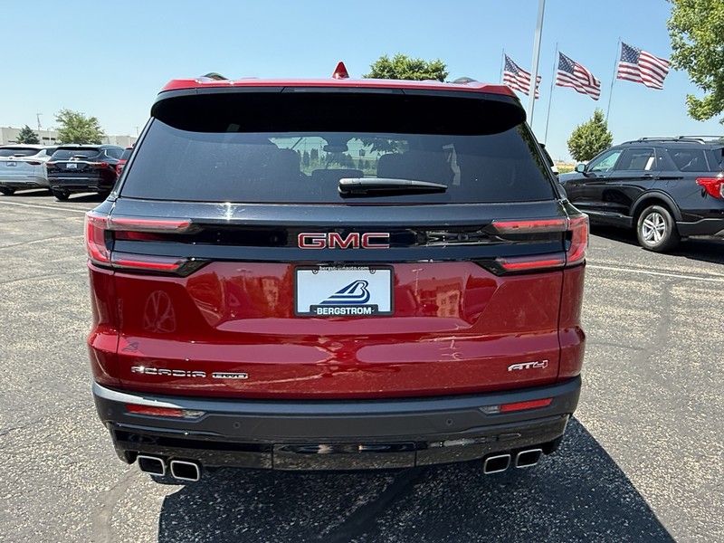 GMC Acadia Vehicle Image 04