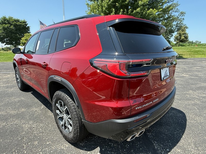 GMC Acadia Vehicle Image 05
