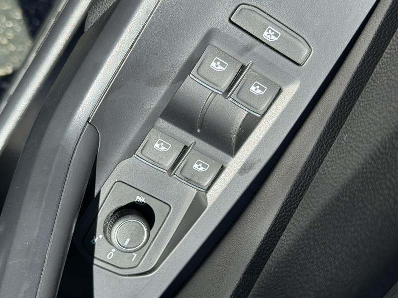 Volkswagen Jetta Vehicle Image 10