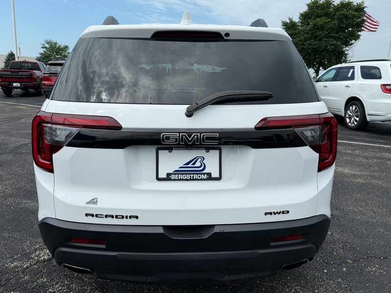 GMC Acadia Vehicle Image 04