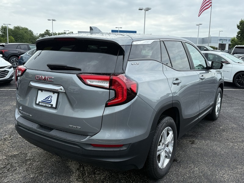 GMC Terrain Vehicle Image 03