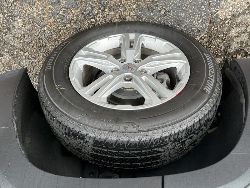 GMC Terrain Vehicle Image 07
