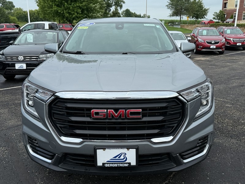 GMC Terrain Vehicle Image 09