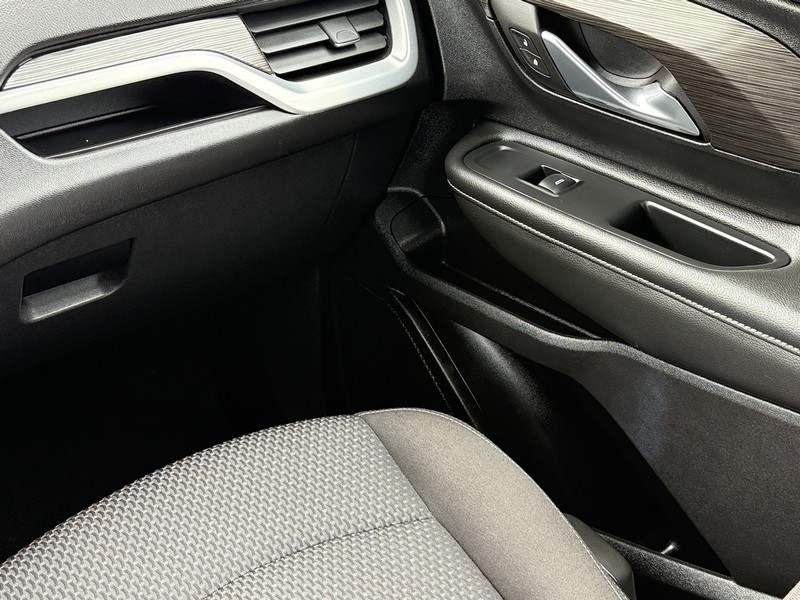 GMC Terrain Vehicle Image 15
