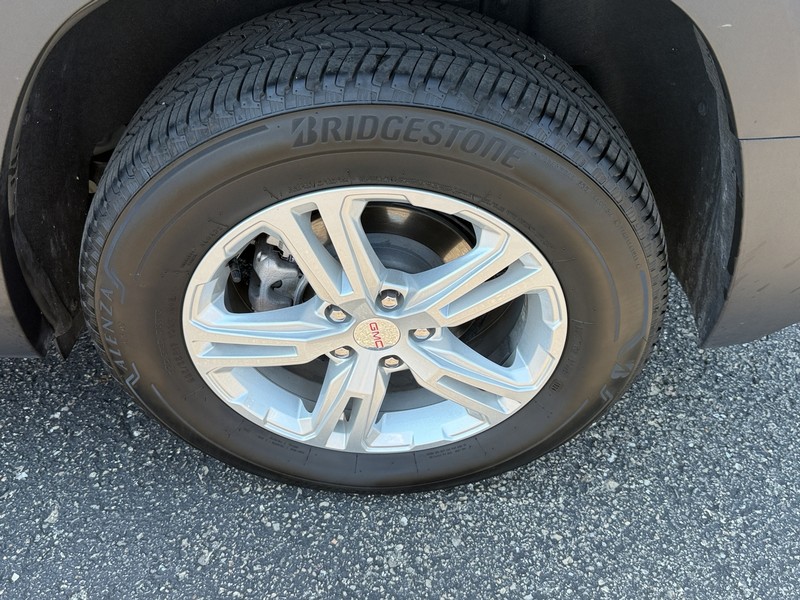 GMC Terrain Vehicle Image 06