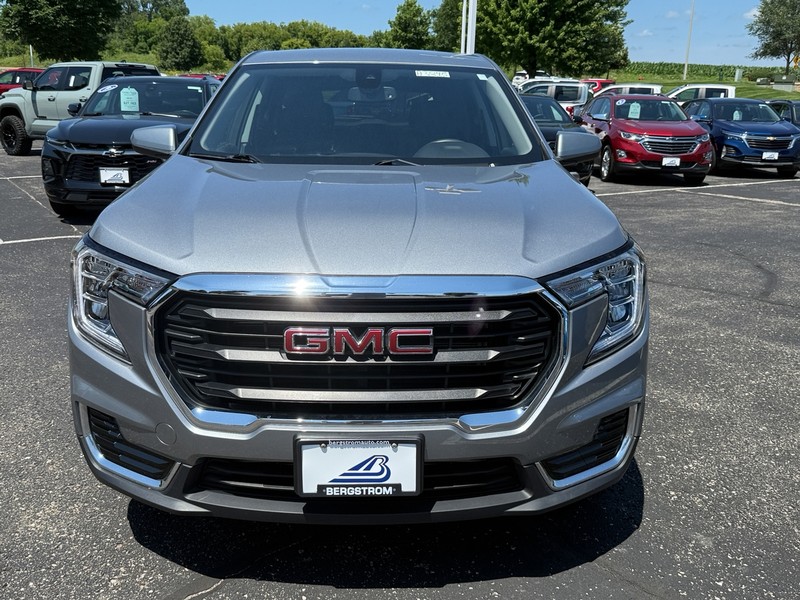 GMC Terrain Vehicle Image 08