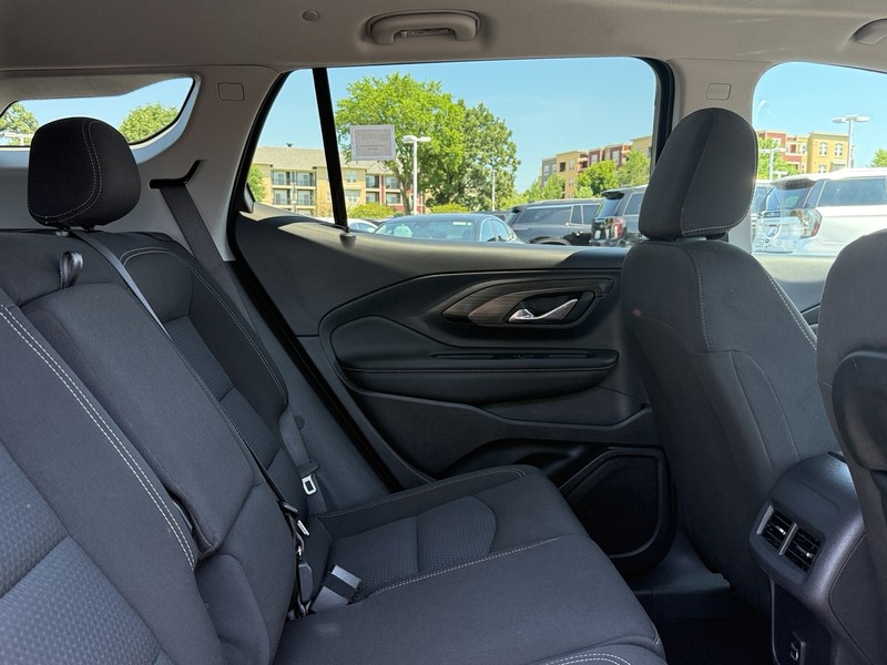 GMC Terrain Vehicle Image 09